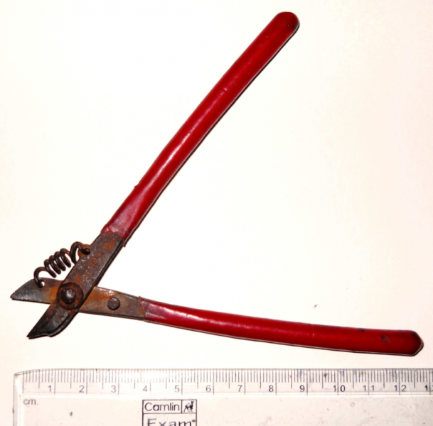File:Nipper for Electronic Wire (Old).png